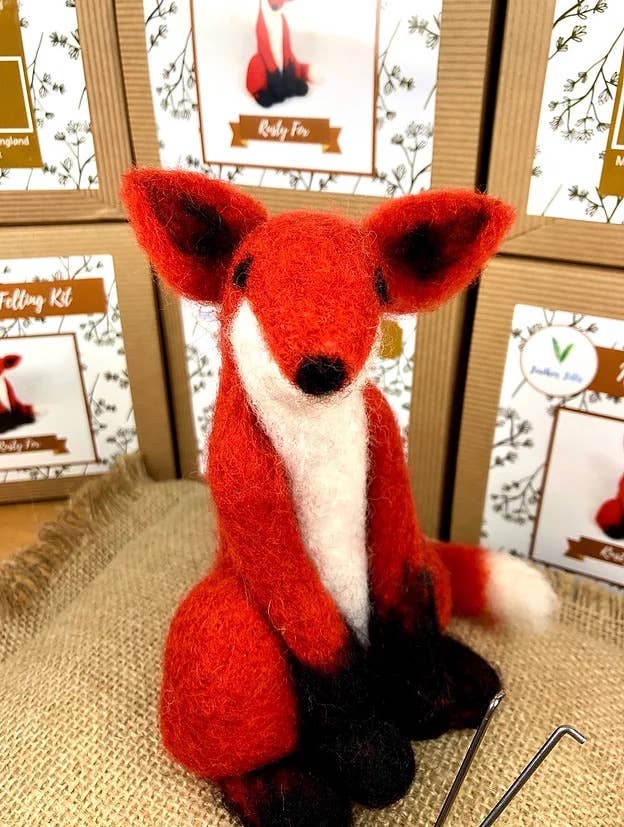 Rusty Fox - Needle Felting Kit
